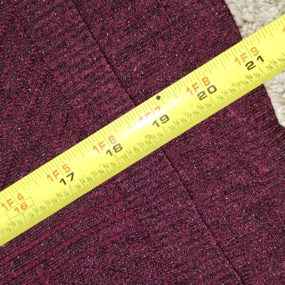 ⭐apt. 9 Slim Fit Women's V Neck Sweater Size Medium Merino Blend Burgundy - Picture 8 of 11